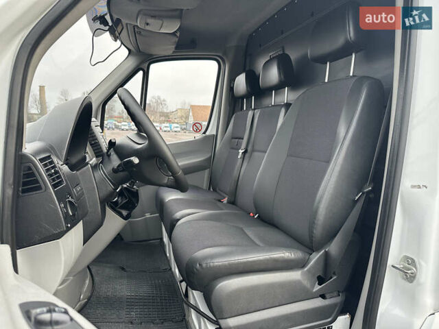 Білий Мерседес Sprinter, об'ємом двигуна 2.2 л та пробігом 238 тис. км за 22900 $, фото 27 на Automoto.ua