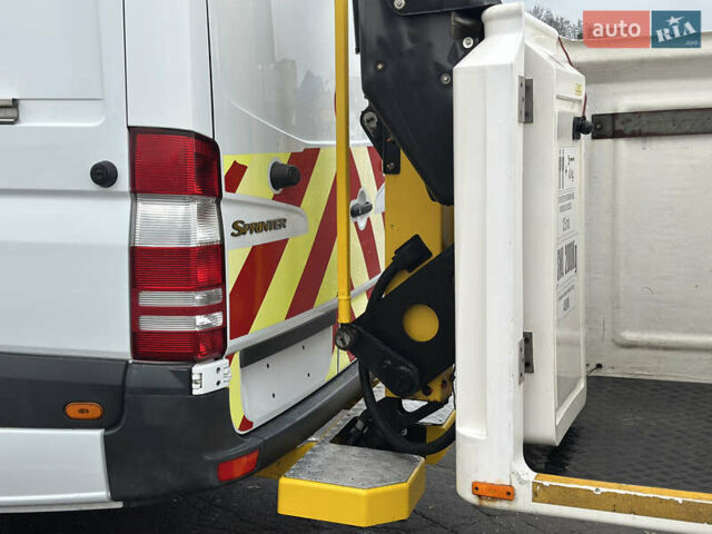 Білий Мерседес Sprinter, об'ємом двигуна 2.2 л та пробігом 238 тис. км за 22900 $, фото 17 на Automoto.ua