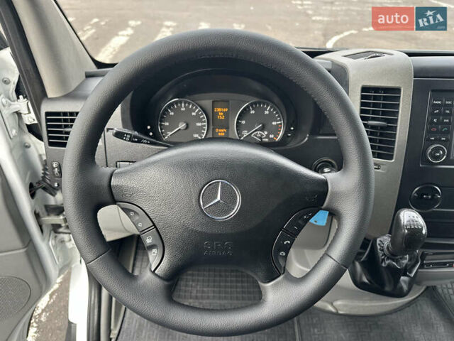 Білий Мерседес Sprinter, об'ємом двигуна 2.2 л та пробігом 238 тис. км за 22900 $, фото 29 на Automoto.ua