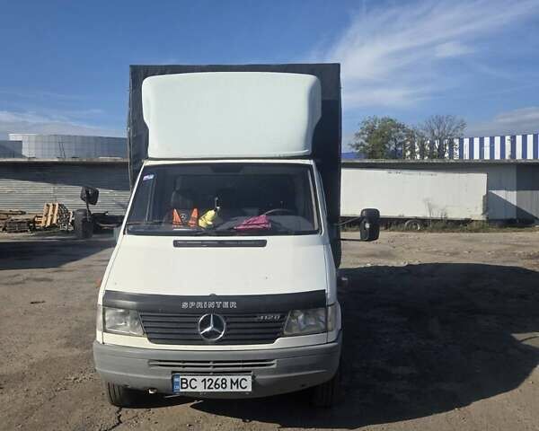 Белый Мерседес Sprinter, объемом двигателя 2.87 л и пробегом 234 тыс. км за 16000 $, фото 5 на Automoto.ua
