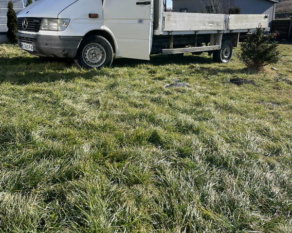 Белый Мерседес Sprinter, объемом двигателя 2.87 л и пробегом 693 тыс. км за 8779 $, фото 11 на Automoto.ua