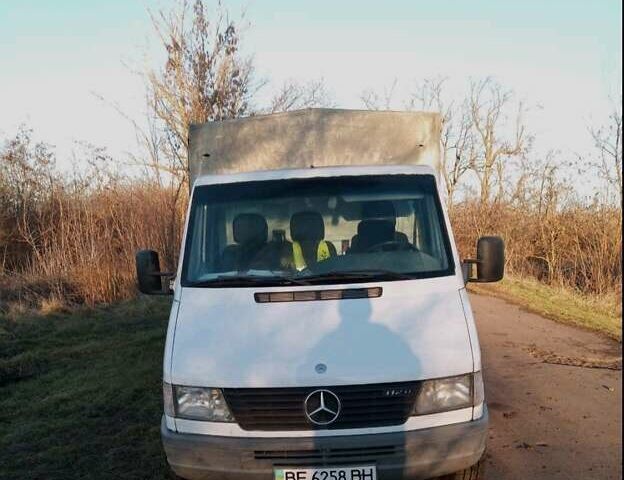 Белый Мерседес Sprinter, объемом двигателя 2.87 л и пробегом 600 тыс. км за 11000 $, фото 7 на Automoto.ua
