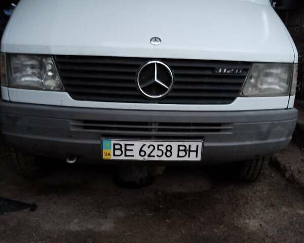 Белый Мерседес Sprinter, объемом двигателя 2.87 л и пробегом 600 тыс. км за 11000 $, фото 1 на Automoto.ua