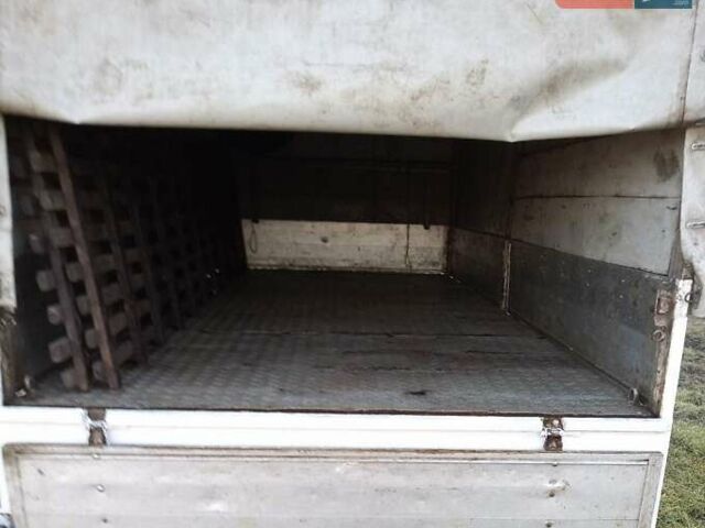 Белый Мерседес Sprinter, объемом двигателя 2.87 л и пробегом 600 тыс. км за 11000 $, фото 5 на Automoto.ua