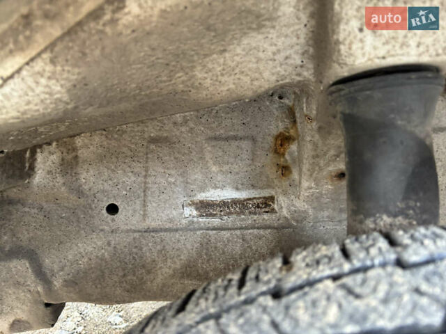 Мерседес Sprinter 2002 у Івано-Франківську на Automoto.ua Білий Мерседес Sprinter, об'ємом двигуна 2.69 л та пробігом 560 тис. км за 8900 $, фото 16 на Automoto.ua