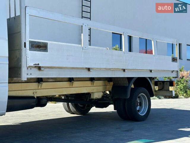 Белый Мерседес Sprinter, объемом двигателя 2.15 л и пробегом 275 тыс. км за 13999 $, фото 2 на Automoto.ua
