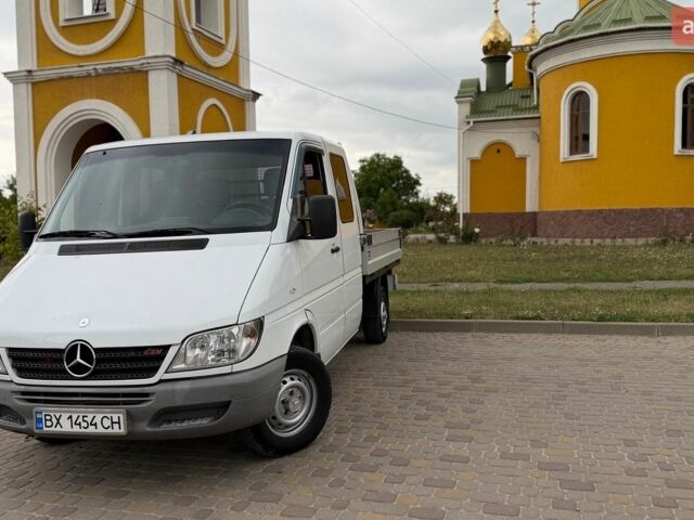 Белый Мерседес Sprinter, объемом двигателя 2.15 л и пробегом 404 тыс. км за 14500 $, фото 6 на Automoto.ua