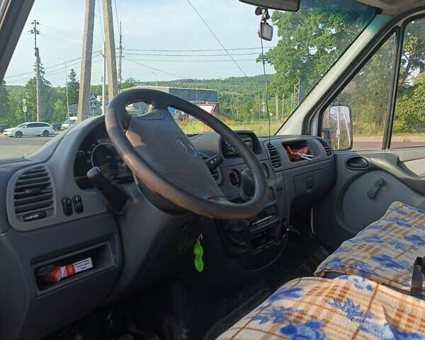Белый Мерседес Sprinter, объемом двигателя 2.15 л и пробегом 280 тыс. км за 9500 $, фото 2 на Automoto.ua