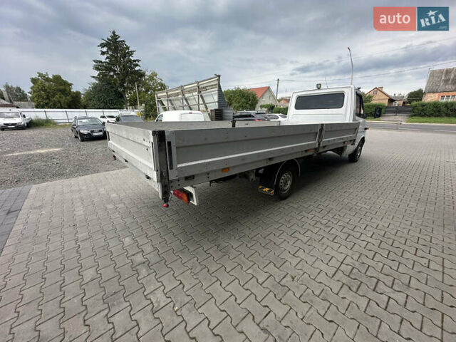 Белый Мерседес Sprinter, объемом двигателя 2.2 л и пробегом 350 тыс. км за 11500 $, фото 4 на Automoto.ua