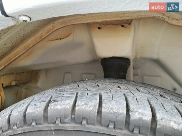 Белый Мерседес Sprinter, объемом двигателя 2.3 л и пробегом 274 тыс. км за 14500 $, фото 22 на Automoto.ua