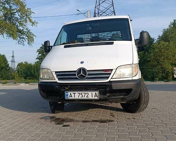 Белый Мерседес Sprinter, объемом двигателя 2.15 л и пробегом 280 тыс. км за 9500 $, фото 6 на Automoto.ua