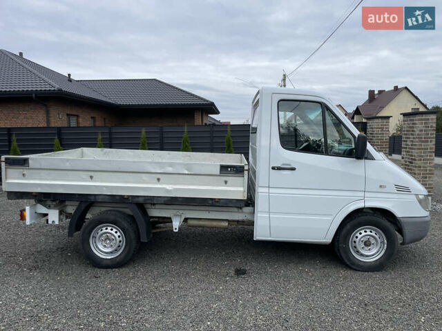 Белый Мерседес Sprinter, объемом двигателя 0 л и пробегом 344 тыс. км за 11500 $, фото 4 на Automoto.ua