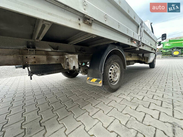 Белый Мерседес Sprinter, объемом двигателя 2.2 л и пробегом 350 тыс. км за 11000 $, фото 3 на Automoto.ua