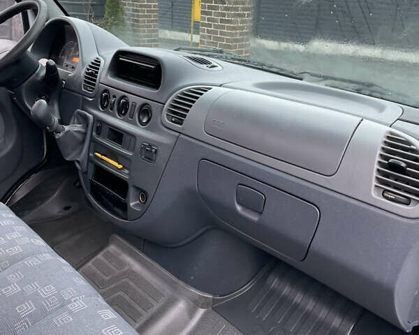 Белый Мерседес Sprinter, объемом двигателя 0 л и пробегом 344 тыс. км за 11500 $, фото 15 на Automoto.ua