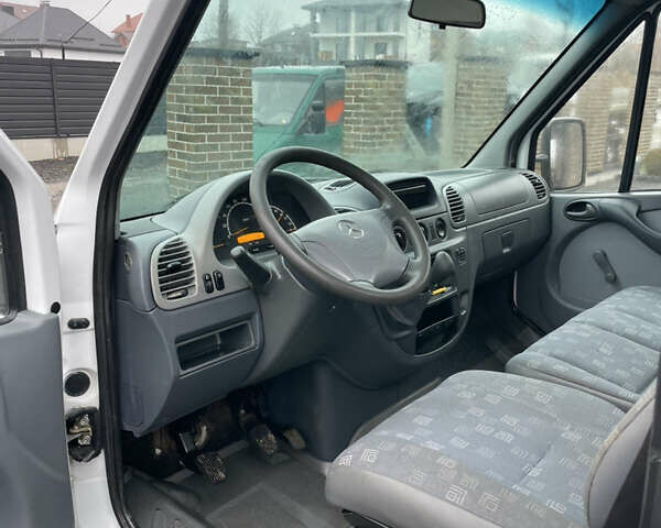 Белый Мерседес Sprinter, объемом двигателя 0 л и пробегом 344 тыс. км за 11500 $, фото 10 на Automoto.ua