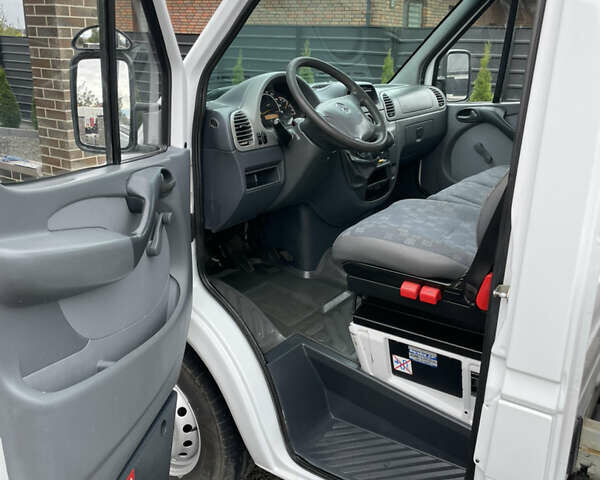 Белый Мерседес Sprinter, объемом двигателя 0 л и пробегом 344 тыс. км за 11500 $, фото 7 на Automoto.ua