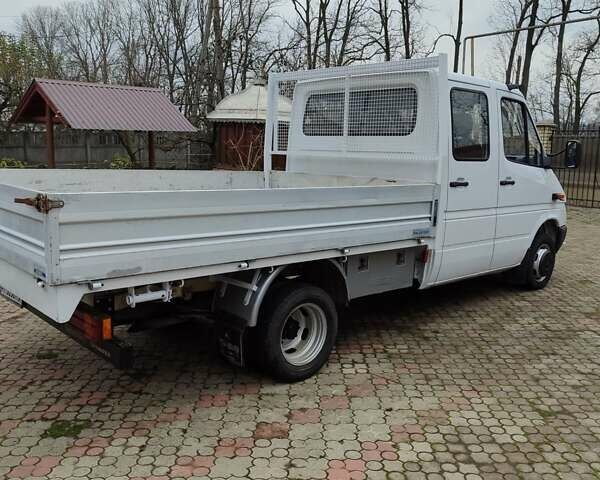 Білий Мерседес Sprinter, об'ємом двигуна 2.69 л та пробігом 350 тис. км за 1599 $, фото 2 на Automoto.ua