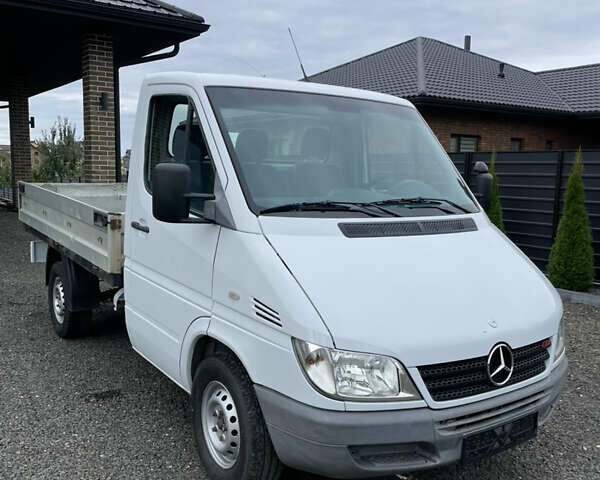 Белый Мерседес Sprinter, объемом двигателя 0 л и пробегом 344 тыс. км за 11500 $, фото 5 на Automoto.ua