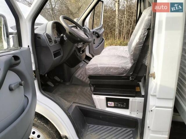 Белый Мерседес Sprinter, объемом двигателя 2.3 л и пробегом 274 тыс. км за 14500 $, фото 14 на Automoto.ua