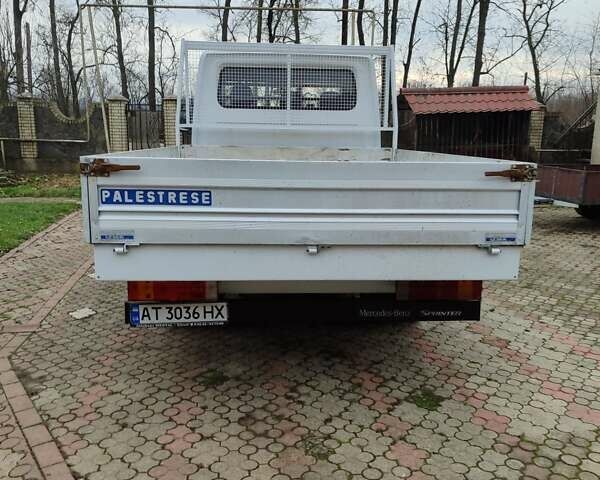 Білий Мерседес Sprinter, об'ємом двигуна 2.7 л та пробігом 350 тис. км за 15999 $, фото 3 на Automoto.ua