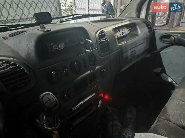 Белый Мерседес Sprinter, объемом двигателя 2.2 л и пробегом 832 тыс. км за 10000 $, фото 5 на Automoto.ua