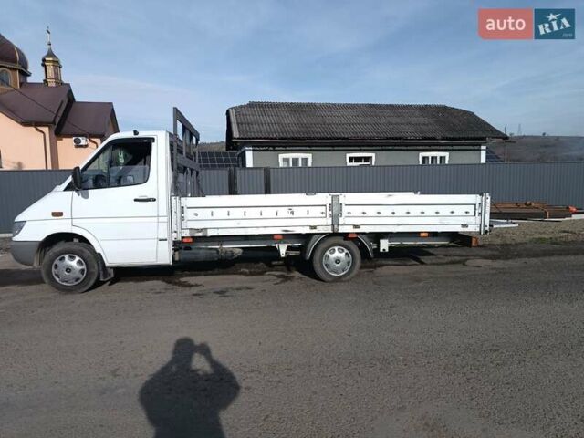 Белый Мерседес Sprinter, объемом двигателя 2.15 л и пробегом 345 тыс. км за 10500 $, фото 6 на Automoto.ua