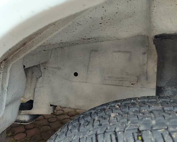 Білий Мерседес Sprinter, об'ємом двигуна 2.7 л та пробігом 350 тис. км за 15999 $, фото 7 на Automoto.ua