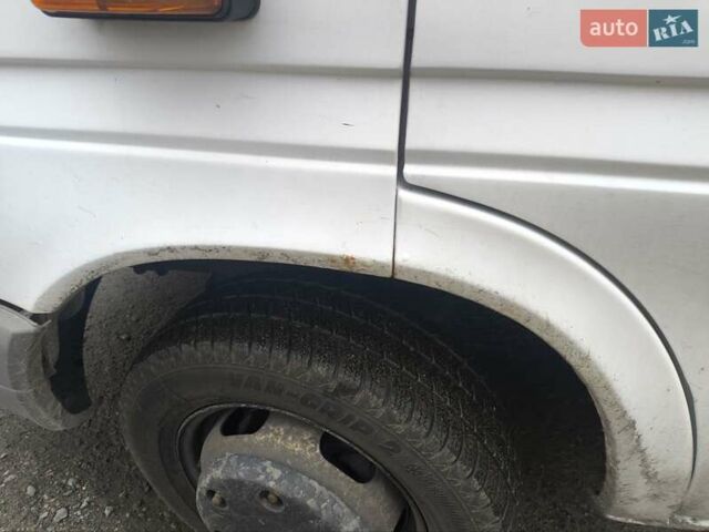 Белый Мерседес Sprinter, объемом двигателя 2.2 л и пробегом 832 тыс. км за 10000 $, фото 1 на Automoto.ua