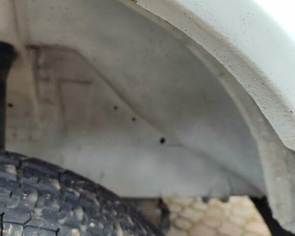 Білий Мерседес Sprinter, об'ємом двигуна 2.7 л та пробігом 350 тис. км за 15999 $, фото 6 на Automoto.ua