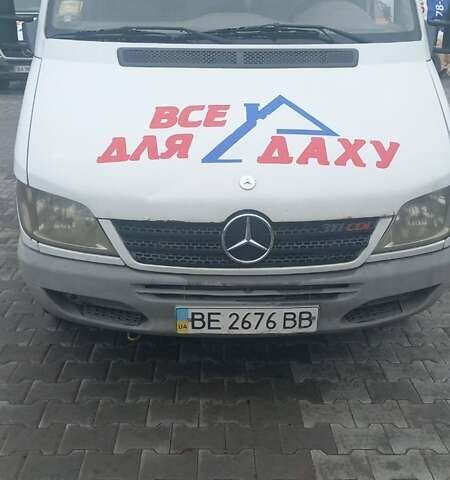 Белый Мерседес Sprinter, объемом двигателя 2.15 л и пробегом 522 тыс. км за 10100 $, фото 3 на Automoto.ua
