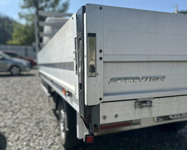 Білий Мерседес Sprinter, об'ємом двигуна 2.15 л та пробігом 350 тис. км за 9000 $, фото 10 на Automoto.ua