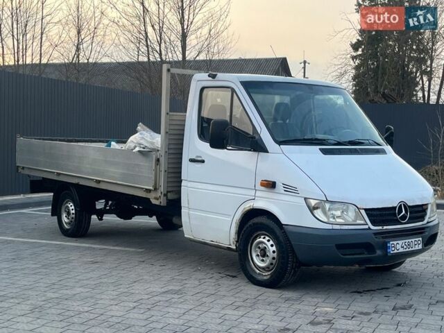 Белый Мерседес Sprinter, объемом двигателя 2.15 л и пробегом 382 тыс. км за 6900 $, фото 7 на Automoto.ua