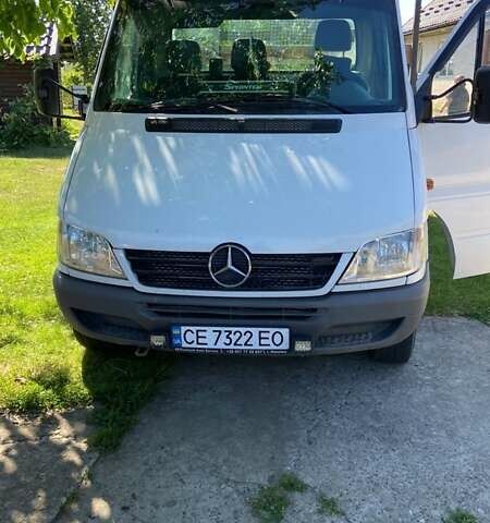 Белый Мерседес Sprinter, объемом двигателя 2.15 л и пробегом 345 тыс. км за 10500 $, фото 3 на Automoto.ua