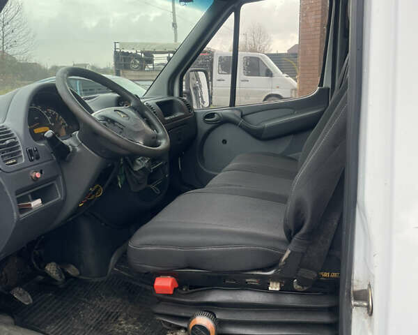 Белый Мерседес Sprinter, объемом двигателя 2.15 л и пробегом 480 тыс. км за 8500 $, фото 8 на Automoto.ua