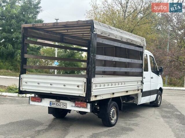 Белый Мерседес Sprinter, объемом двигателя 2.2 л и пробегом 395 тыс. км за 11800 $, фото 4 на Automoto.ua