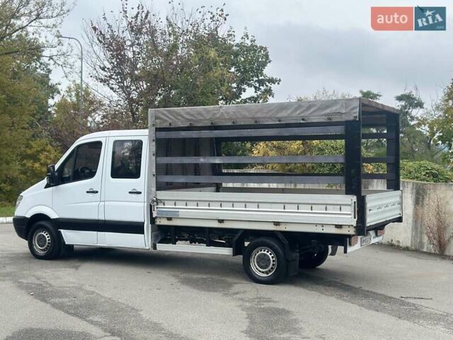 Белый Мерседес Sprinter, объемом двигателя 2.2 л и пробегом 395 тыс. км за 11800 $, фото 6 на Automoto.ua