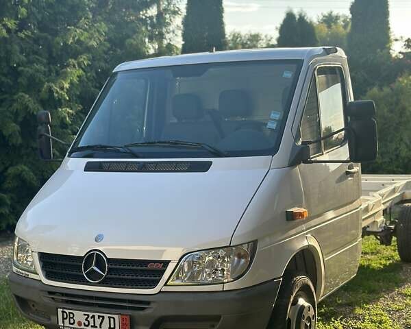 Білий Мерседес Sprinter, об'ємом двигуна 2.7 л та пробігом 260 тис. км за 17900 $, фото 3 на Automoto.ua