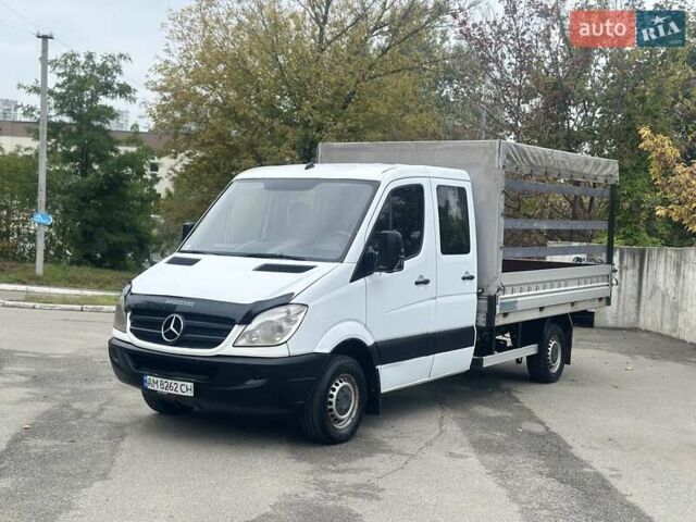 Белый Мерседес Sprinter, объемом двигателя 2.2 л и пробегом 395 тыс. км за 11800 $, фото 1 на Automoto.ua