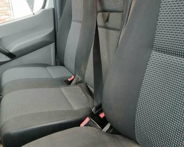 Белый Мерседес Sprinter, объемом двигателя 2.14 л и пробегом 260 тыс. км за 18000 $, фото 5 на Automoto.ua