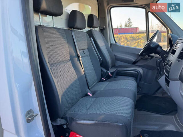 Белый Мерседес Sprinter, объемом двигателя 0 л и пробегом 266 тыс. км за 13600 $, фото 25 на Automoto.ua