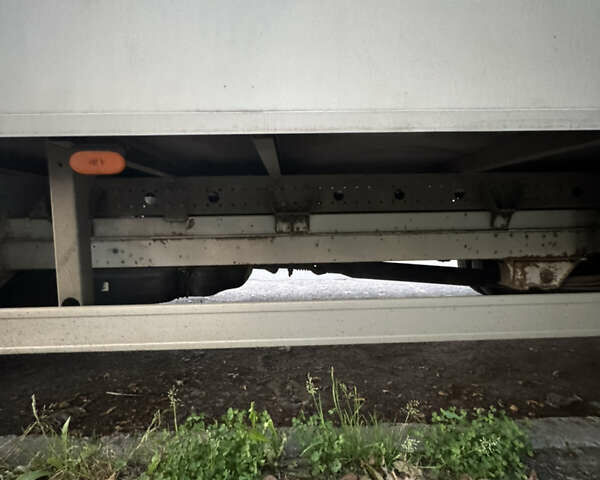 Белый Мерседес Sprinter, объемом двигателя 2.14 л и пробегом 403 тыс. км за 15900 $, фото 3 на Automoto.ua
