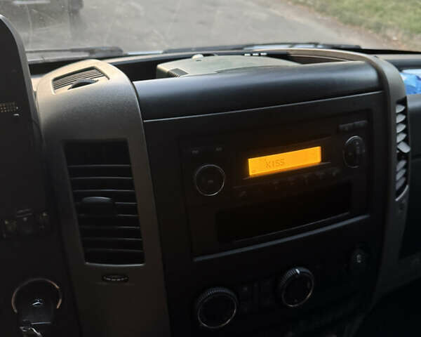 Белый Мерседес Sprinter, объемом двигателя 2.14 л и пробегом 403 тыс. км за 15900 $, фото 10 на Automoto.ua