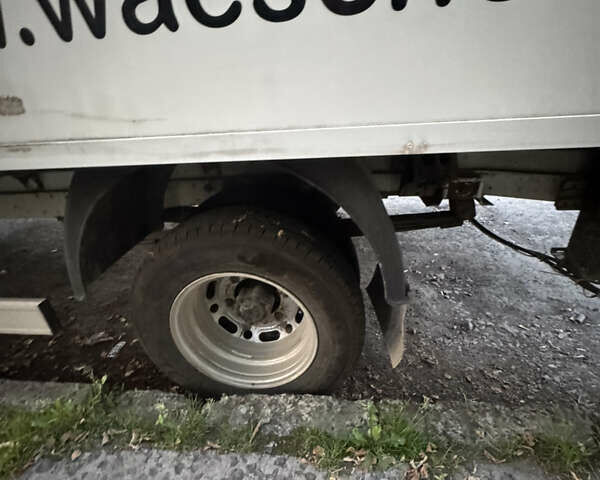 Белый Мерседес Sprinter, объемом двигателя 2.14 л и пробегом 403 тыс. км за 15900 $, фото 4 на Automoto.ua
