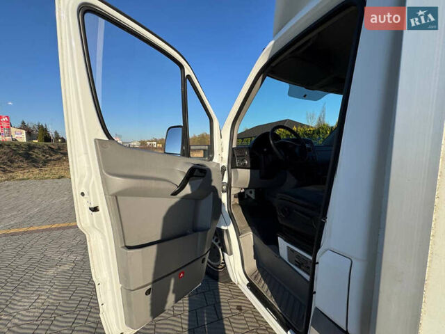 Белый Мерседес Sprinter, объемом двигателя 0 л и пробегом 266 тыс. км за 13600 $, фото 30 на Automoto.ua