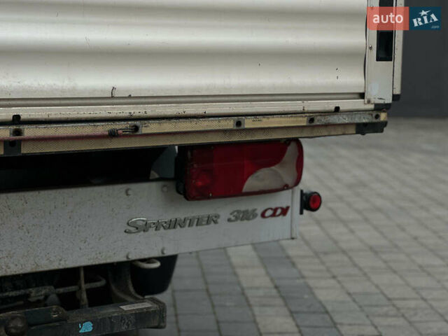 Белый Мерседес Sprinter, объемом двигателя 2.2 л и пробегом 320 тыс. км за 18400 $, фото 13 на Automoto.ua