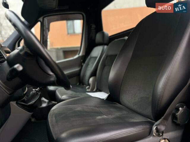 Белый Мерседес Sprinter, объемом двигателя 2.2 л и пробегом 320 тыс. км за 18400 $, фото 18 на Automoto.ua