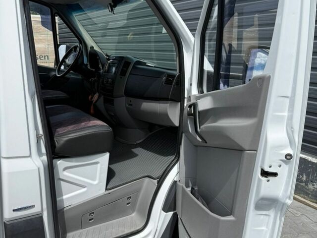 Белый Мерседес Sprinter, объемом двигателя 2.99 л и пробегом 551 тыс. км за 20000 $, фото 10 на Automoto.ua