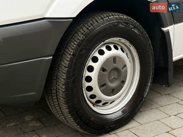 Білий Мерседес Sprinter, об'ємом двигуна 2.2 л та пробігом 320 тис. км за 17900 $, фото 7 на Automoto.ua