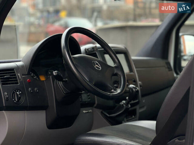 Белый Мерседес Sprinter, объемом двигателя 2.2 л и пробегом 320 тыс. км за 18400 $, фото 16 на Automoto.ua