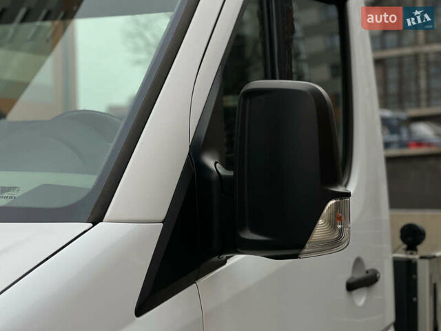 Білий Мерседес Sprinter, об'ємом двигуна 2.2 л та пробігом 320 тис. км за 17900 $, фото 6 на Automoto.ua
